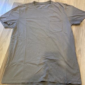 Grey everlane pocket tshirt